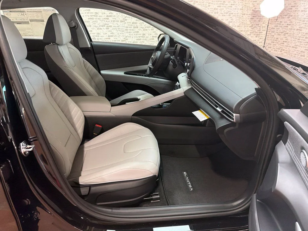 New 2026 Abyss Black Hyundai SEL Sport Plus image 10