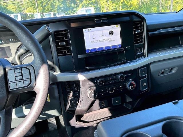 New 2026 Agate Black Metallic Ford XLT image 21