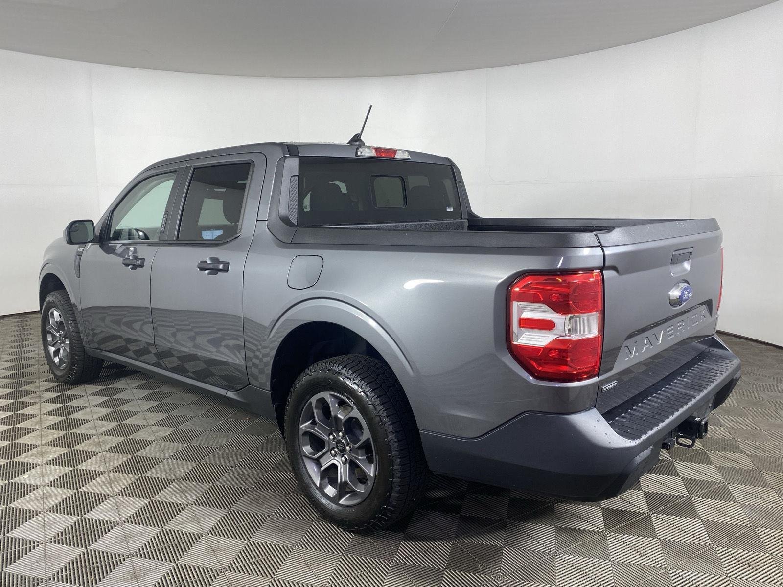 Used 2022 Carbonized Gray Ford XLT image 5