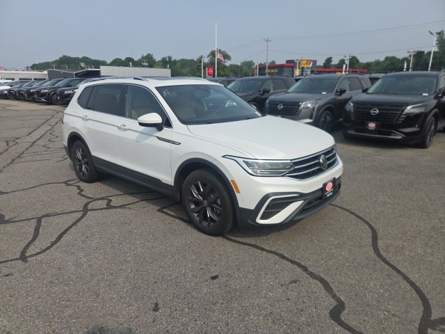 Used 2023 White Volkswagen 2.0T SE image 7