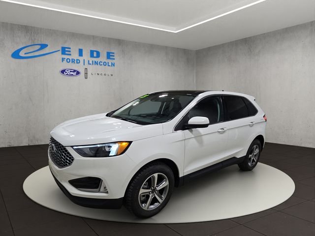 Used 2023 White Ford SEL image 5