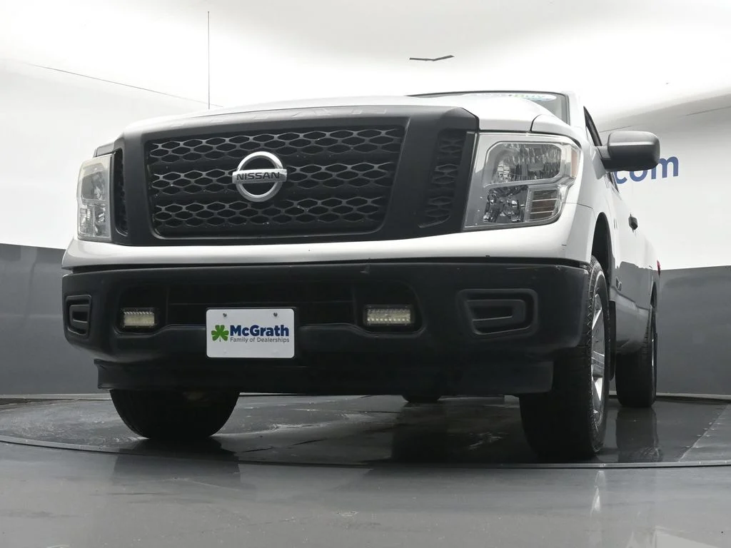Used 2017 Silver Nissan S image 7