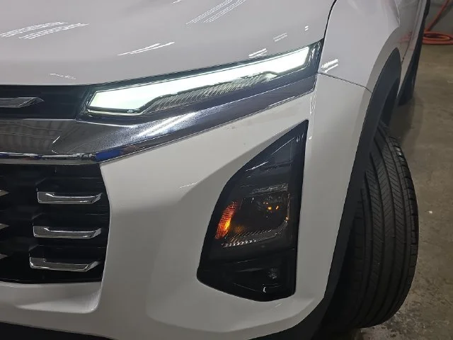 Used 2025 Summit White Chevrolet LT image 35