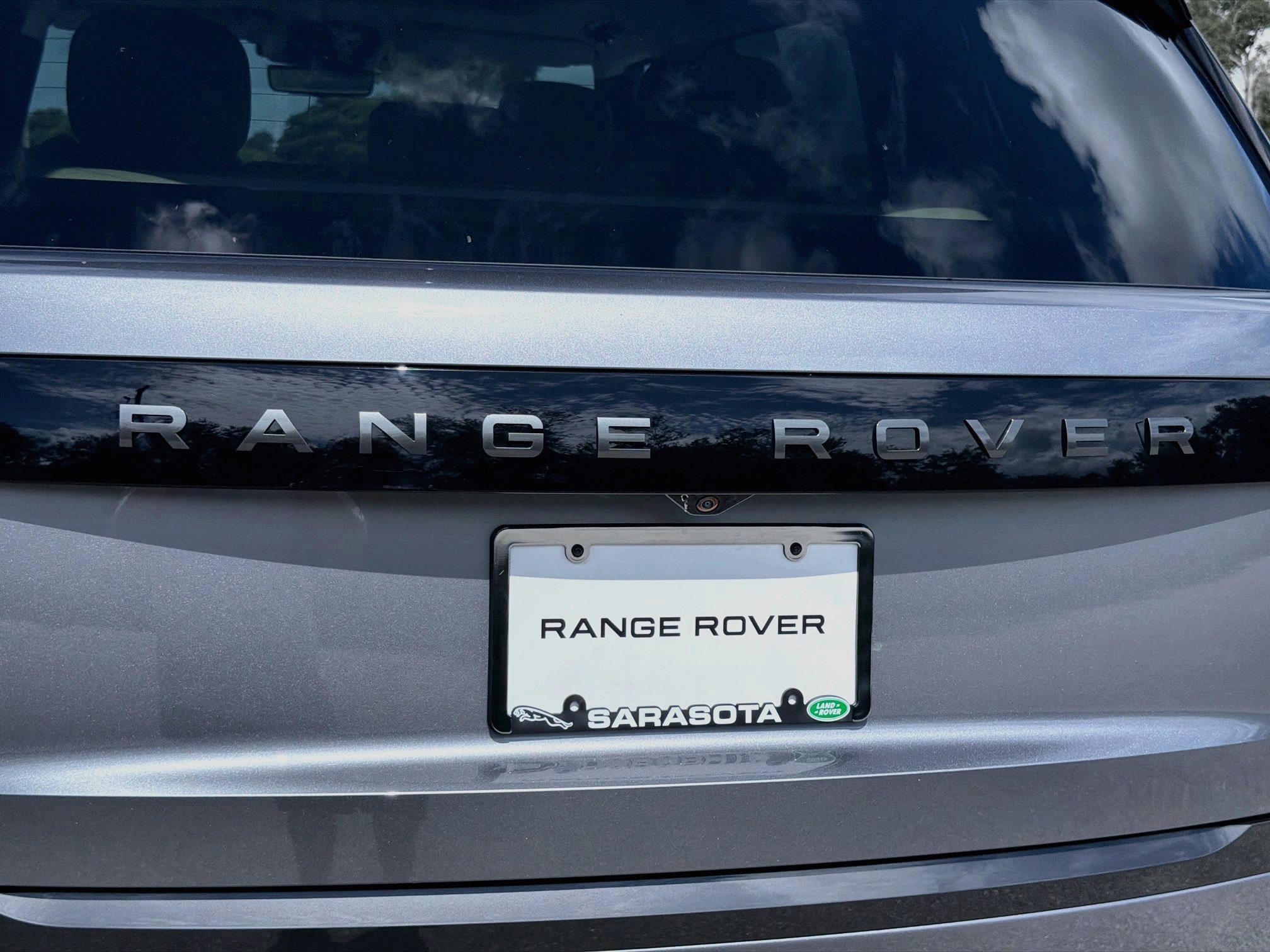 New 2026 Eiger Grey LAND ROVER SE 7 Seats image 11