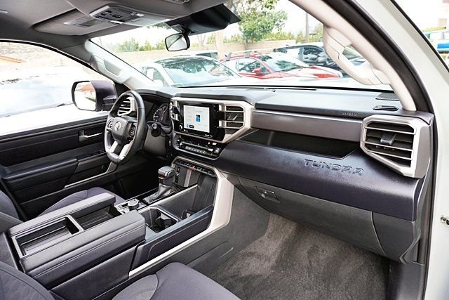 Used 2023  Toyota SR5 image 10