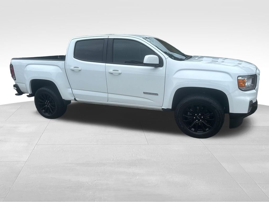 Used 2022 White GMC Elevation image 33