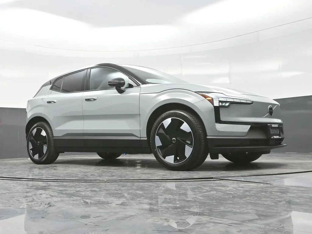 New 2026 Vapour Grey Volvo Twin Motor Performance Plus image 24