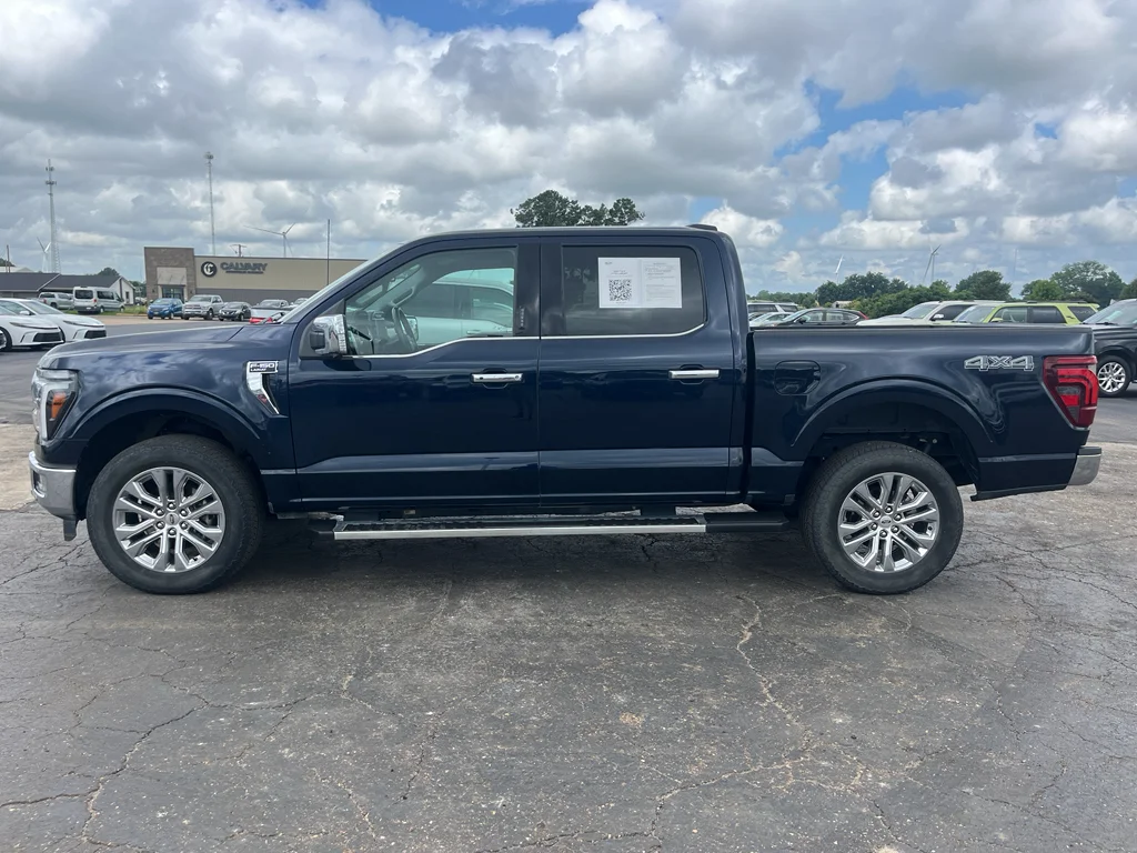 Used 2024 Antimatter Blue Metallic Ford LARIAT image 8