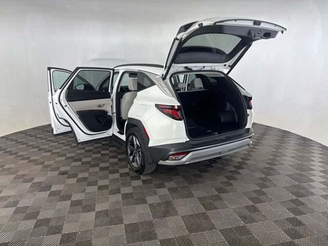 Certified Used 2025 White Hyundai SEL image 17
