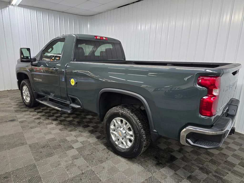 Used 2025 Gray Chevrolet LT image 9