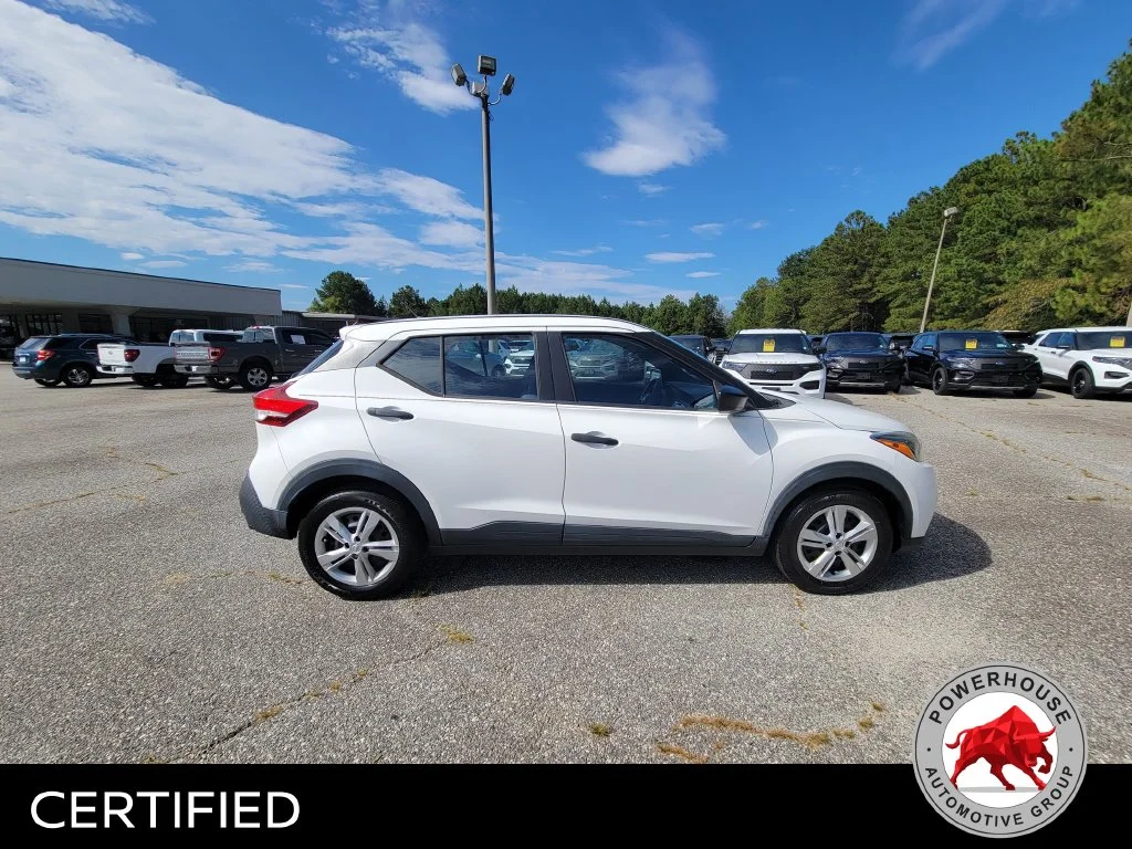 Used 2020 White Nissan S image 8