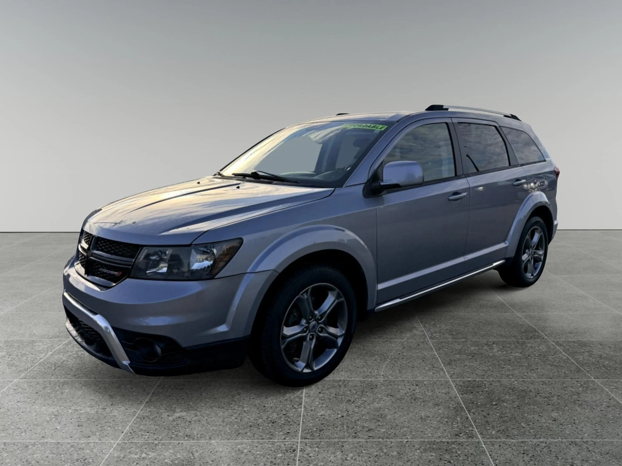 Used 2018 Billet Clearcoat Dodge Crossroad image 1