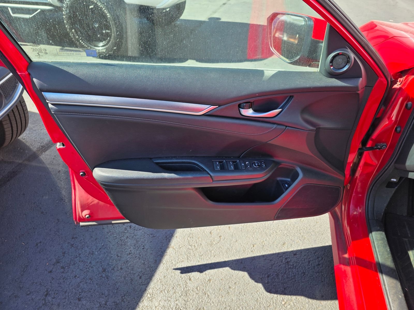 Used 2017 Rallye Red Honda EX-L image 10