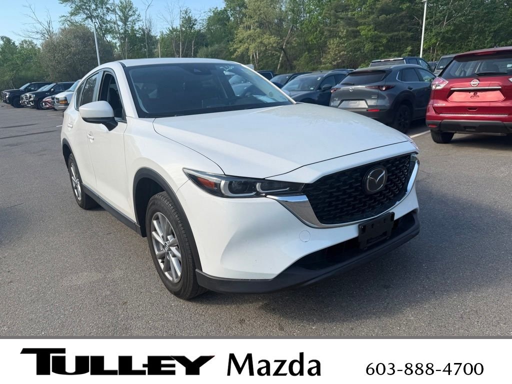 2023 Mazda CX-5 S Preferred package Auto AWD's photo
