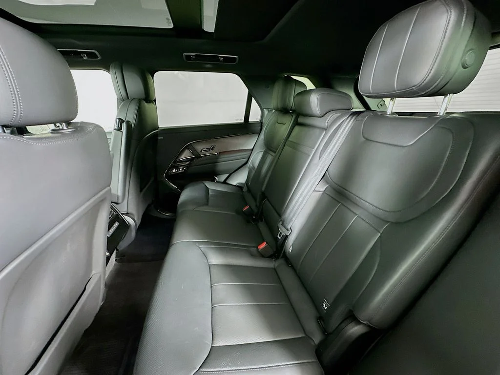 Certified Used 2024 Santorini Black Metallic Land Rover SE image 24