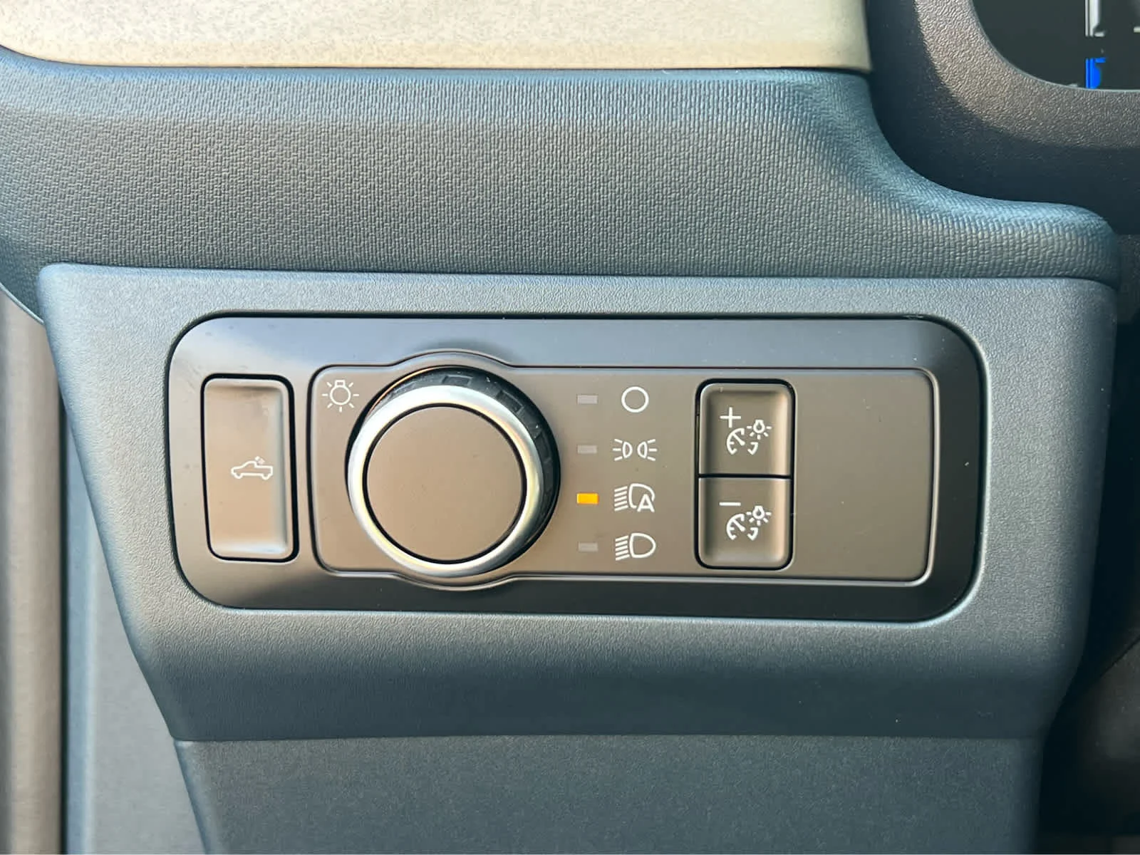 New 2026 Carbonized Gray Metallic Ford Lariat® image 32