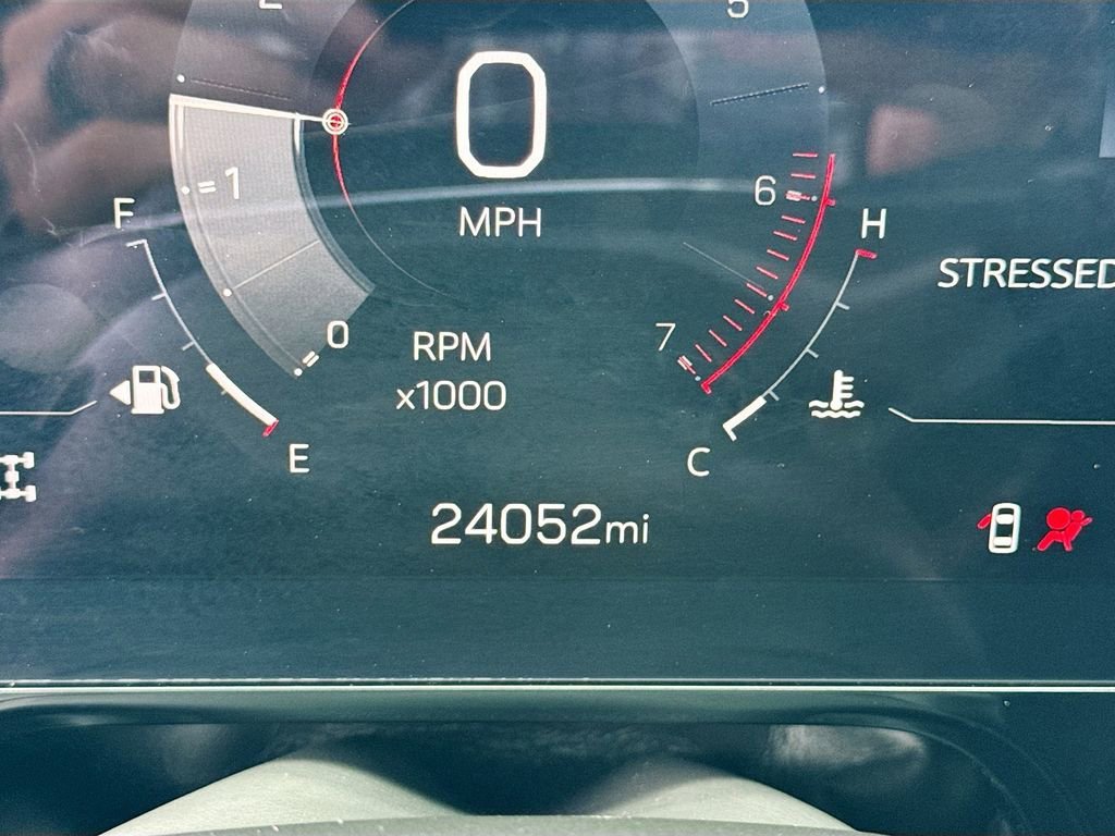 2025 GMC Yukon XL Denali - Photo 12
