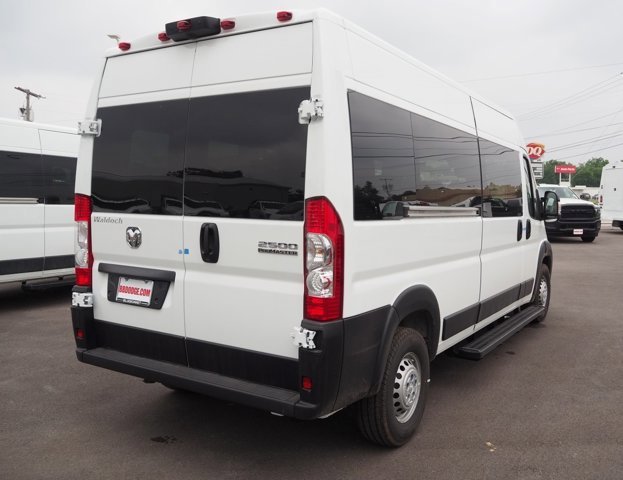 2024 Ram ProMaster 2500 photo 3