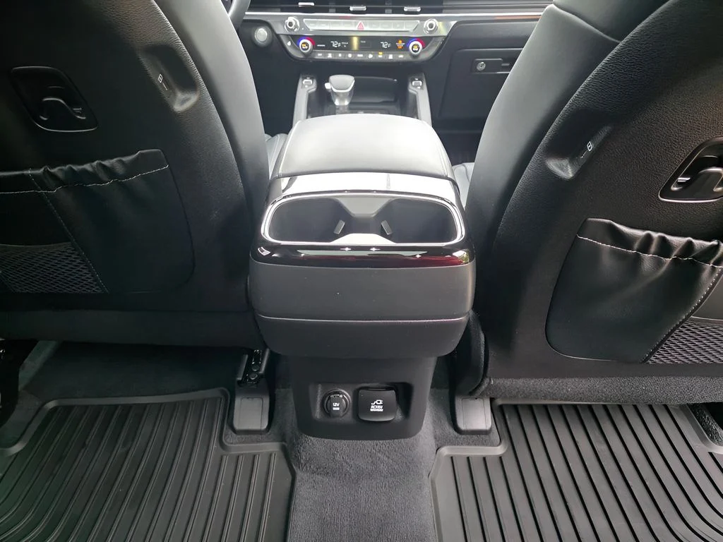 Used 2025 Wolf Gray Kia SX-Prestige X-Line image 11