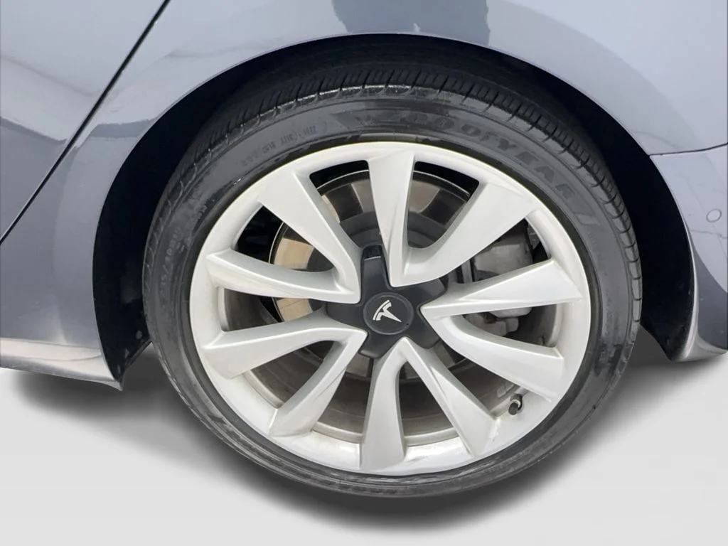 Used 2020 Gray Tesla Long Range image 11