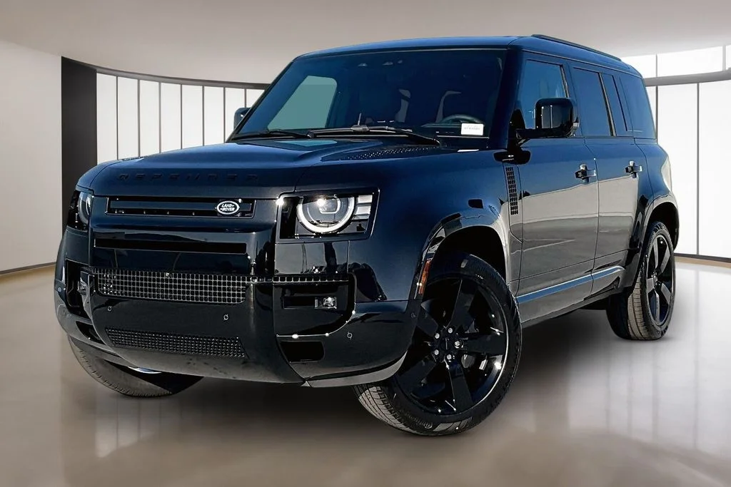 2026 Land Rover Defender 110 X-Dynamic SE P400's photo