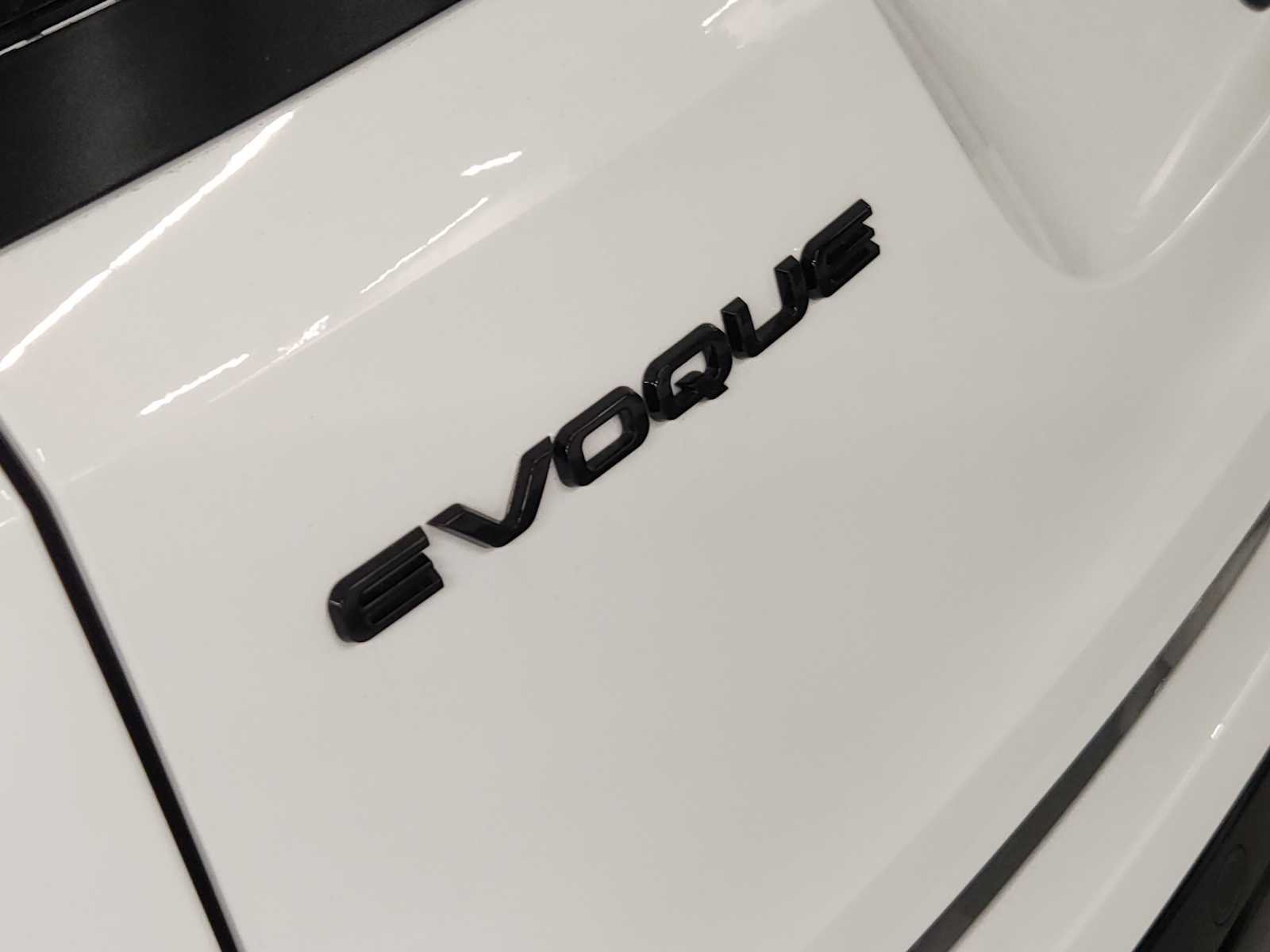 New 2026 Fuji White Land Rover Hoxton Edition image 13