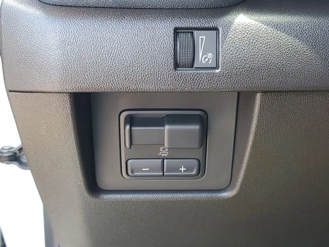 Used 2023 Summit White GMC Denali image 21