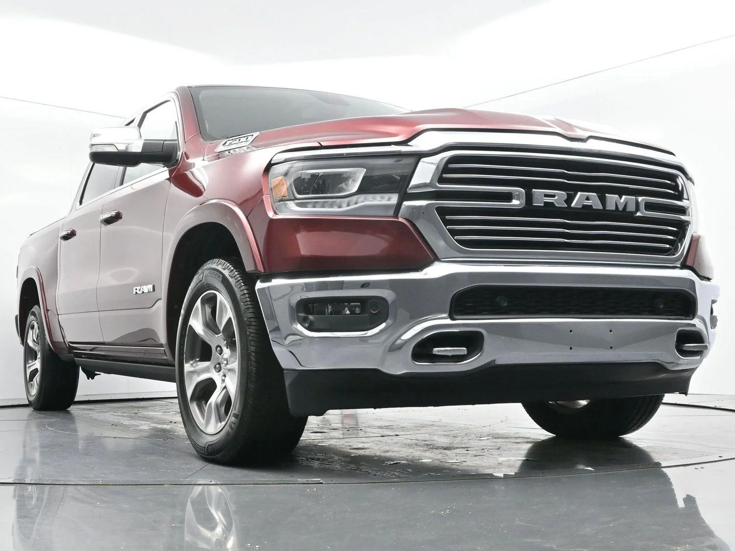 Used 2020 Delmonico Red Pearlcoat Ram Laramie image 42