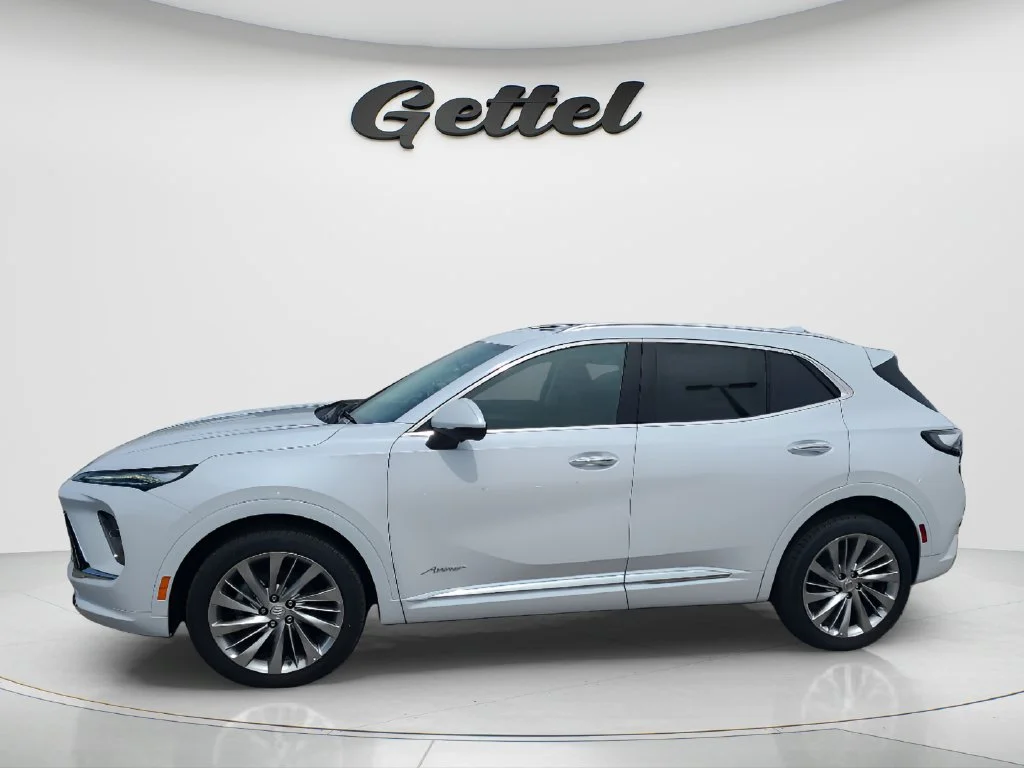 New 2026 Iridescent White Tricoat Buick Avenir image 8
