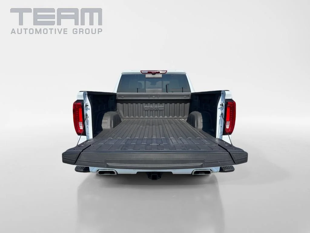 Used 2026 Glacier White Tricoat GMC Denali Ultimate image 13