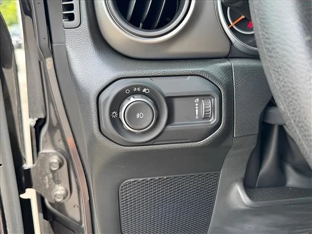 Used 2023 Gray Jeep Sport image 25