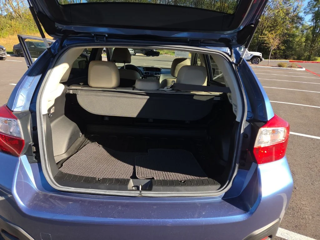 Used 2017 Blue Subaru 2.0i Limited image 6