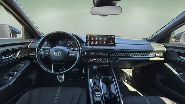 Used 2023  Honda Sport image 17