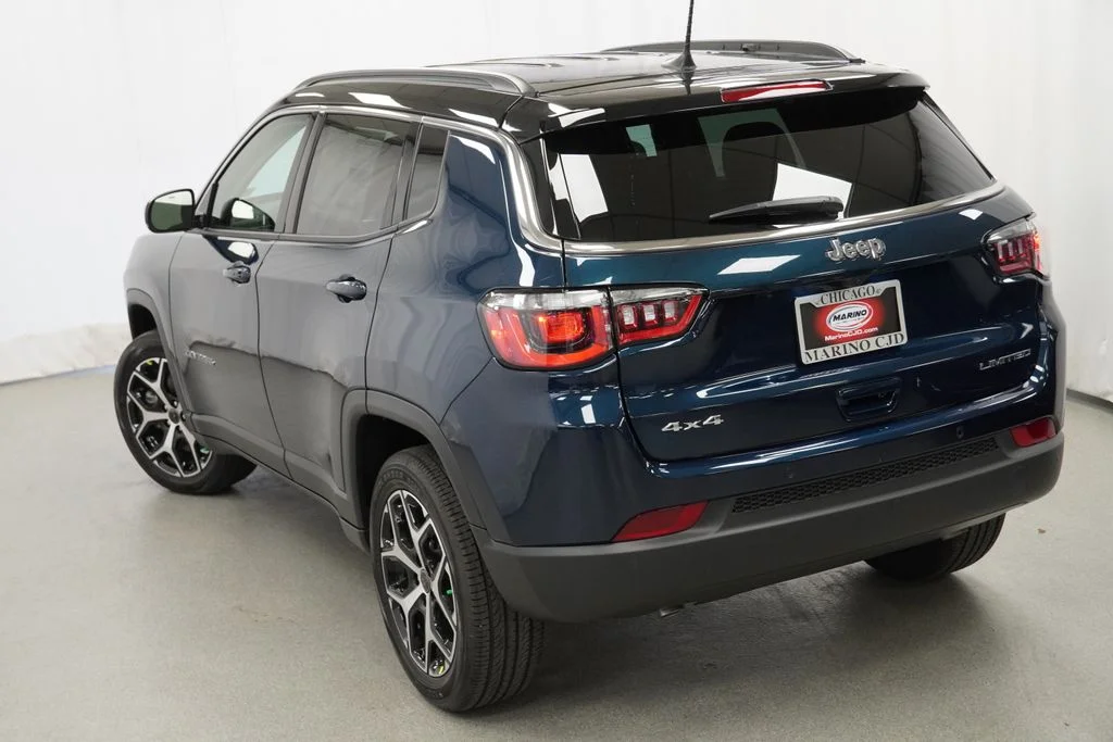 New 2026 Fathom Blue Pearl-Coat Exterior Paint Jeep Limited image 10