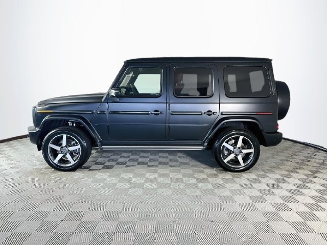 New 2027 MANUFAKTUR Night Black Magno Mercedes-Benz G 580 image 36
