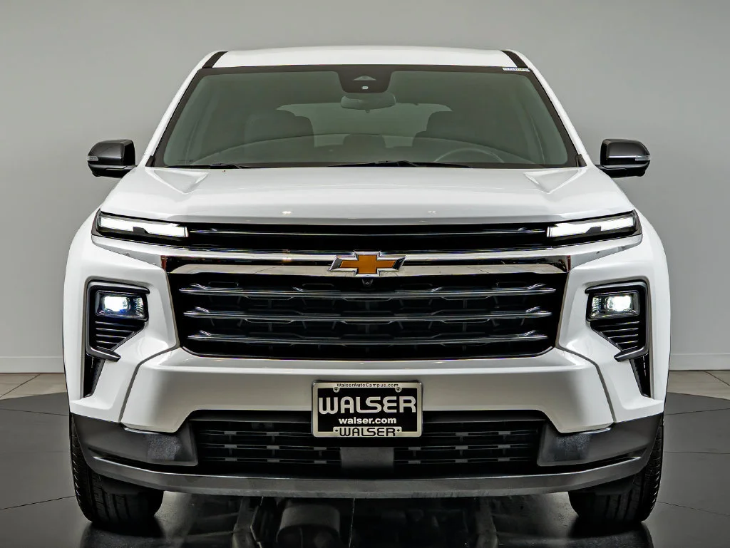 Used 2024 Summit White Chevrolet LS image 2