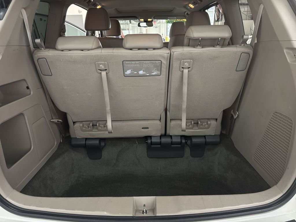 Used 2017 White Diamond Pearl Honda EX-L image 35
