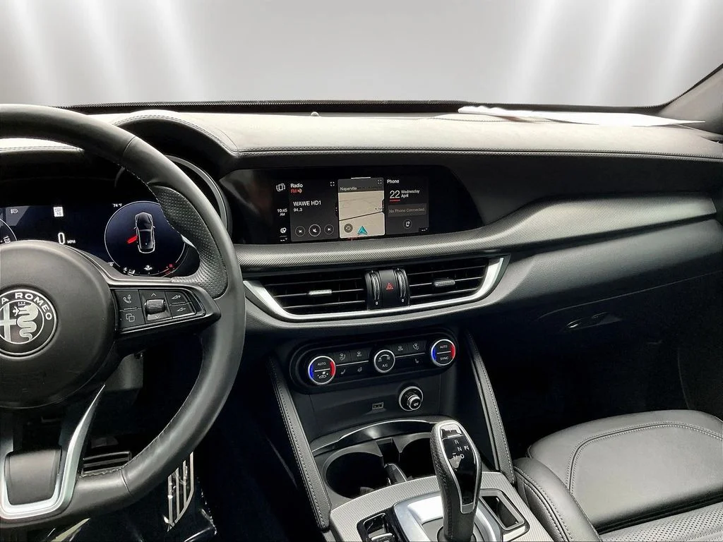 Used 2024 White Alfa Romeo Veloce image 9