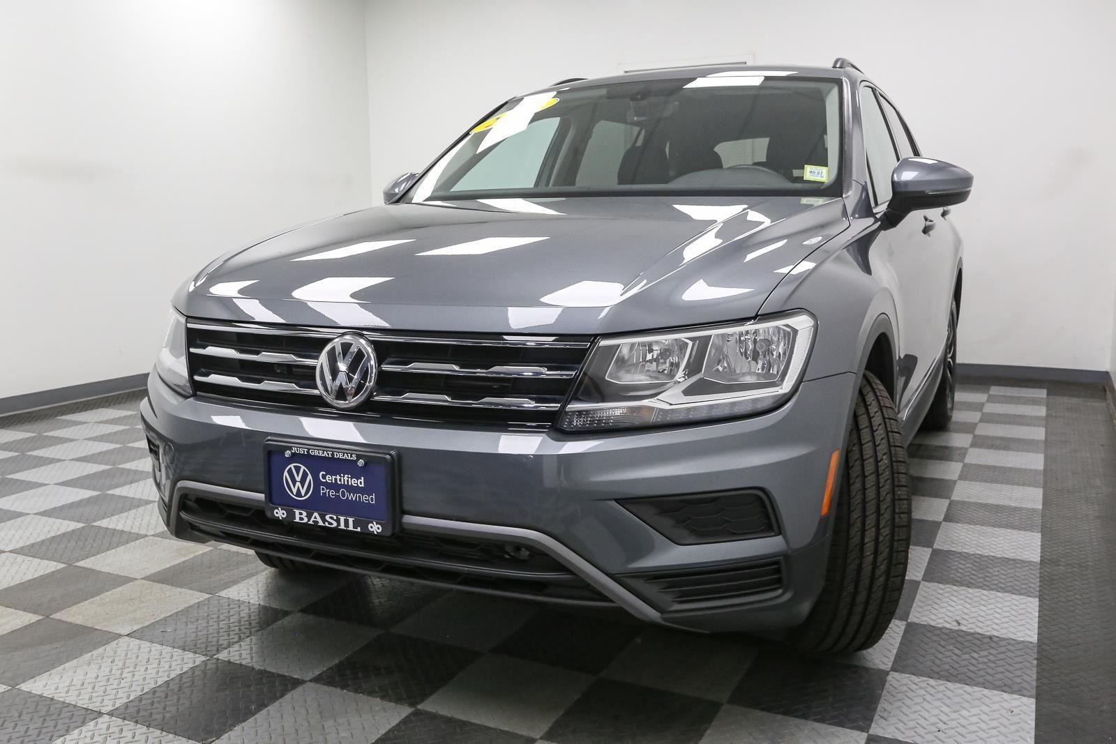 Used 2021 Platinum Gray Metallic Volkswagen SE image 5