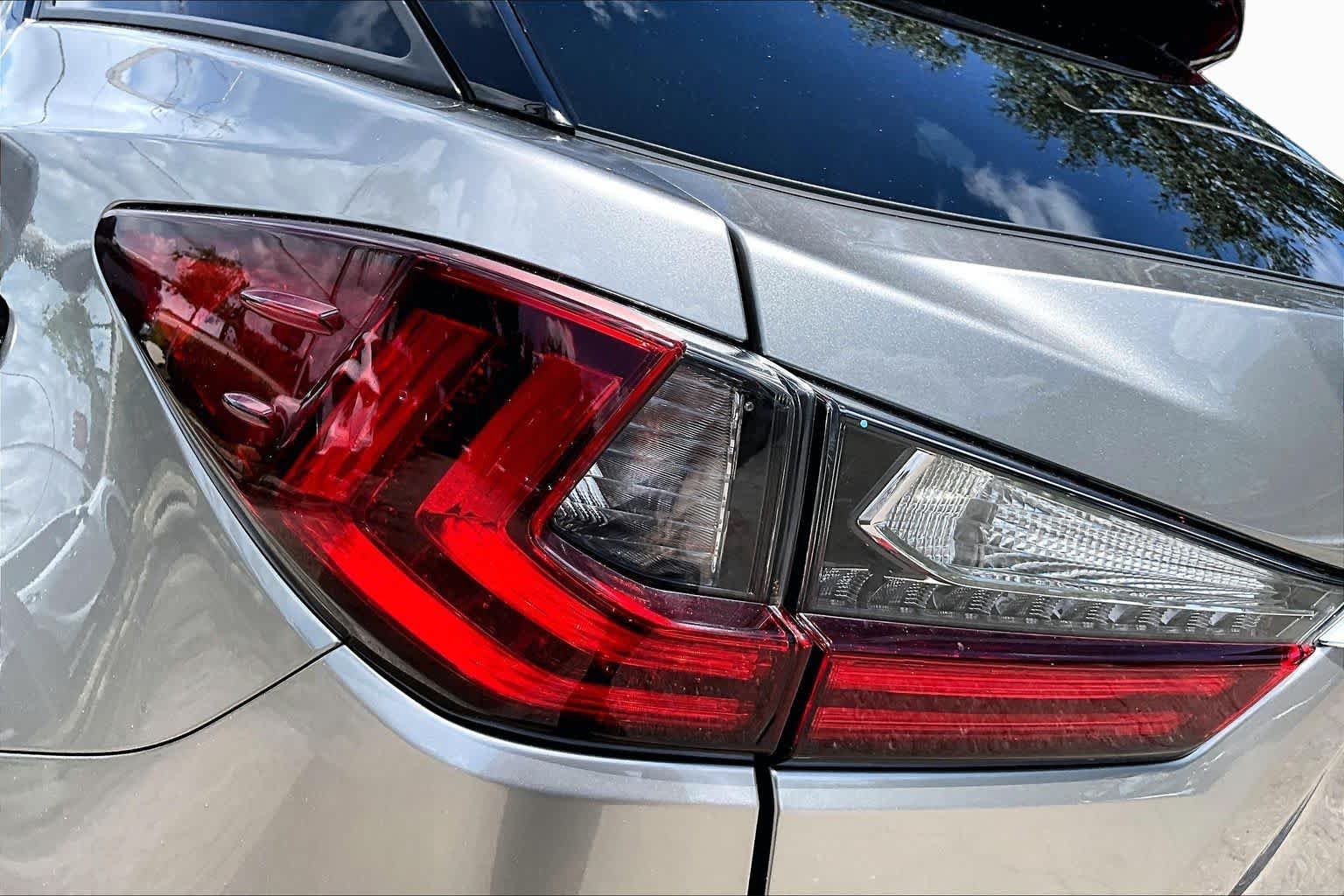 Certified Used 2020 Atomic Silver Lexus  image 29