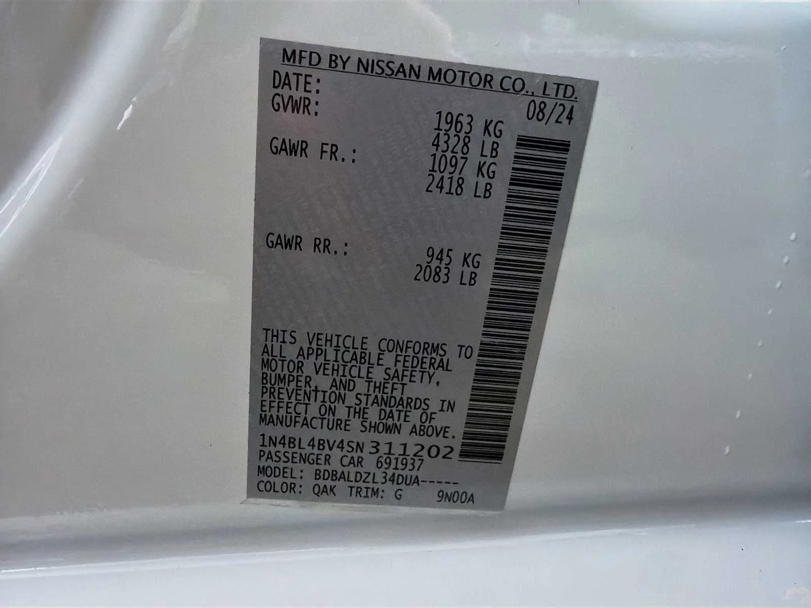 Certified Used 2025 Glacier White Nissan S image 27