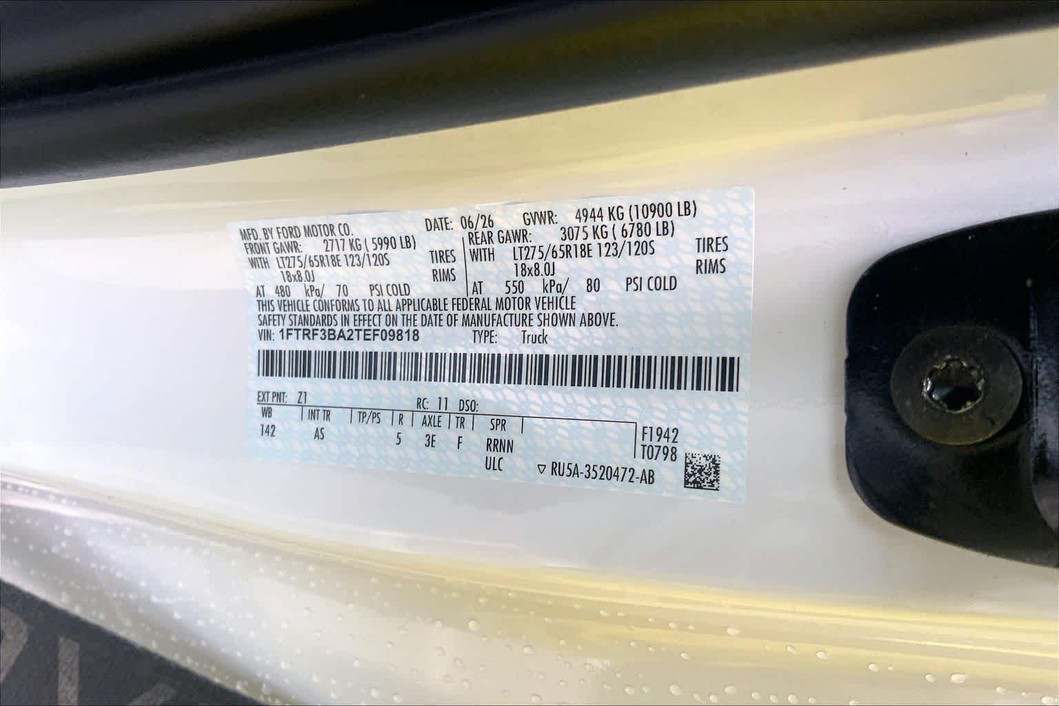 New 2026 Oxford White Ford F-350® XL image 19
