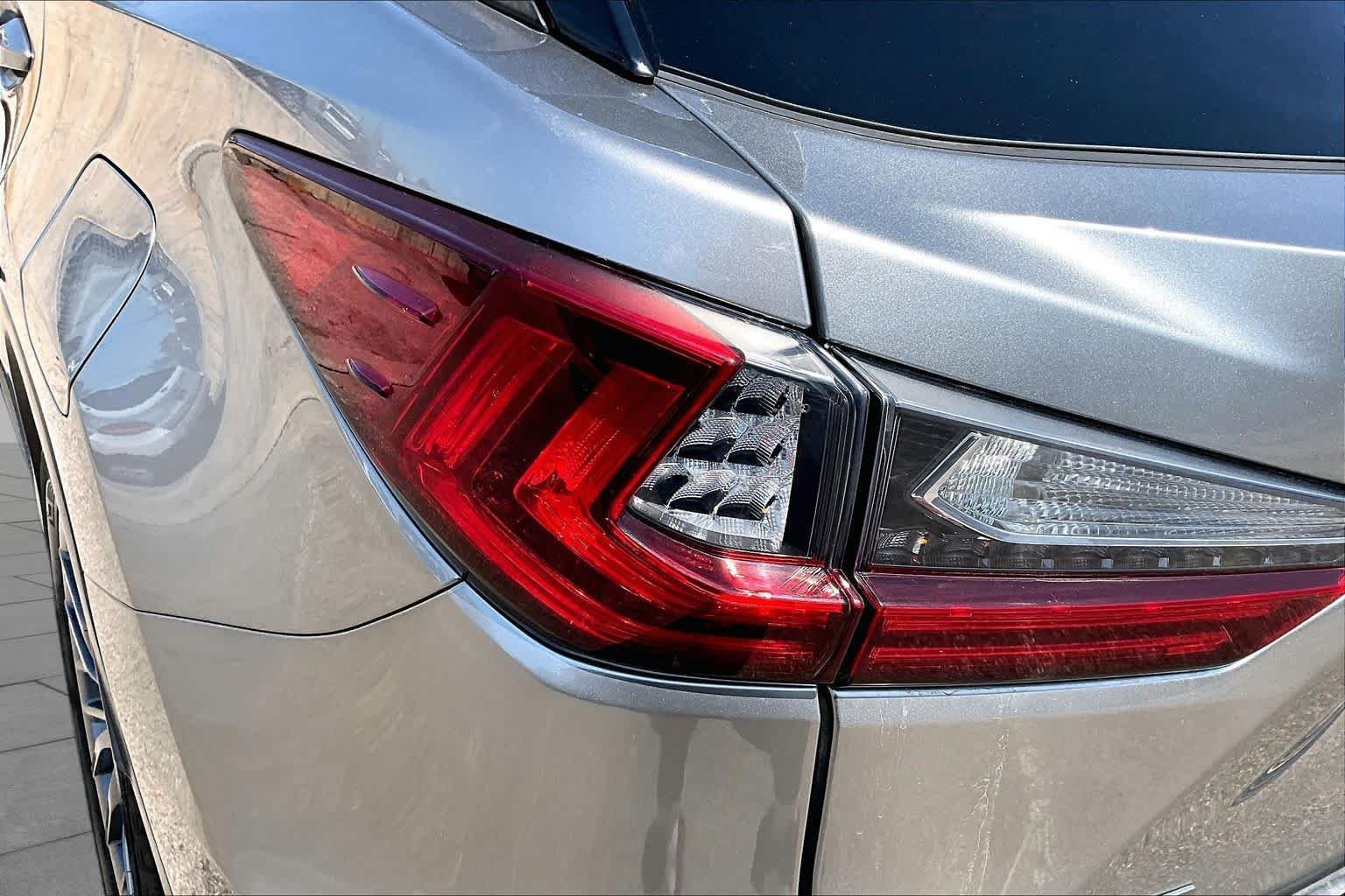 Used 2019 Atomic Silver Lexus F SPORT image 28