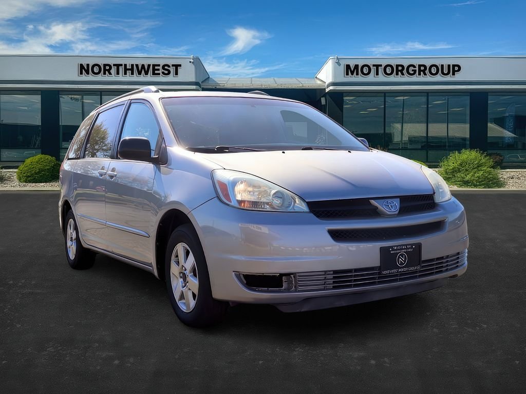 2004 Toyota Sienna LE