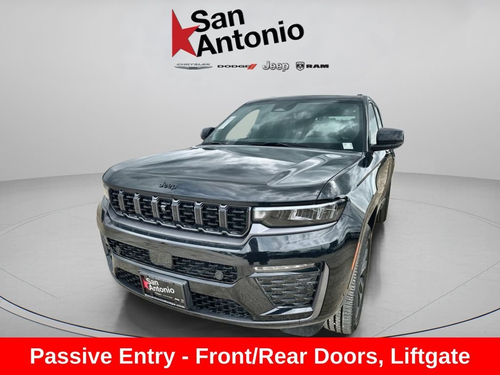 New 2026 Diamond Black Crystal Pearl-Coat Exterior Paint Jeep Limited Reserve image 4