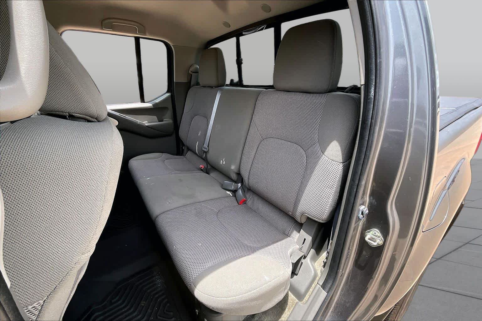 Used 2018 Gun Metallic Nissan SV V6 image 19