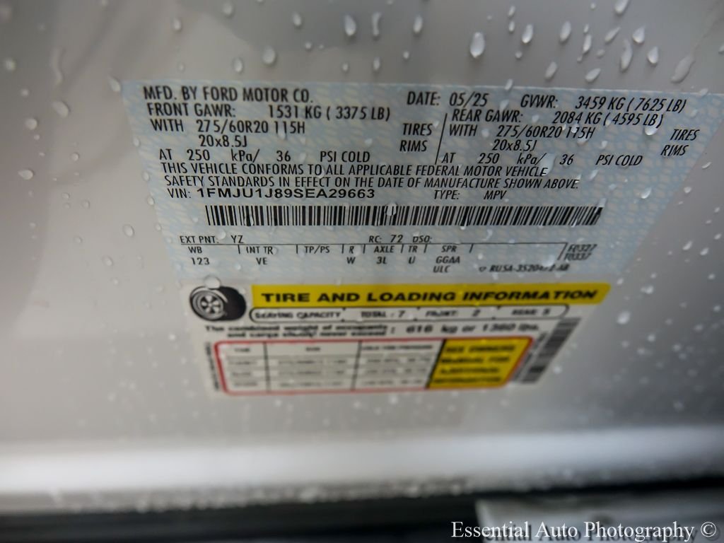 Used 2025 Oxford White Ford Active image 32