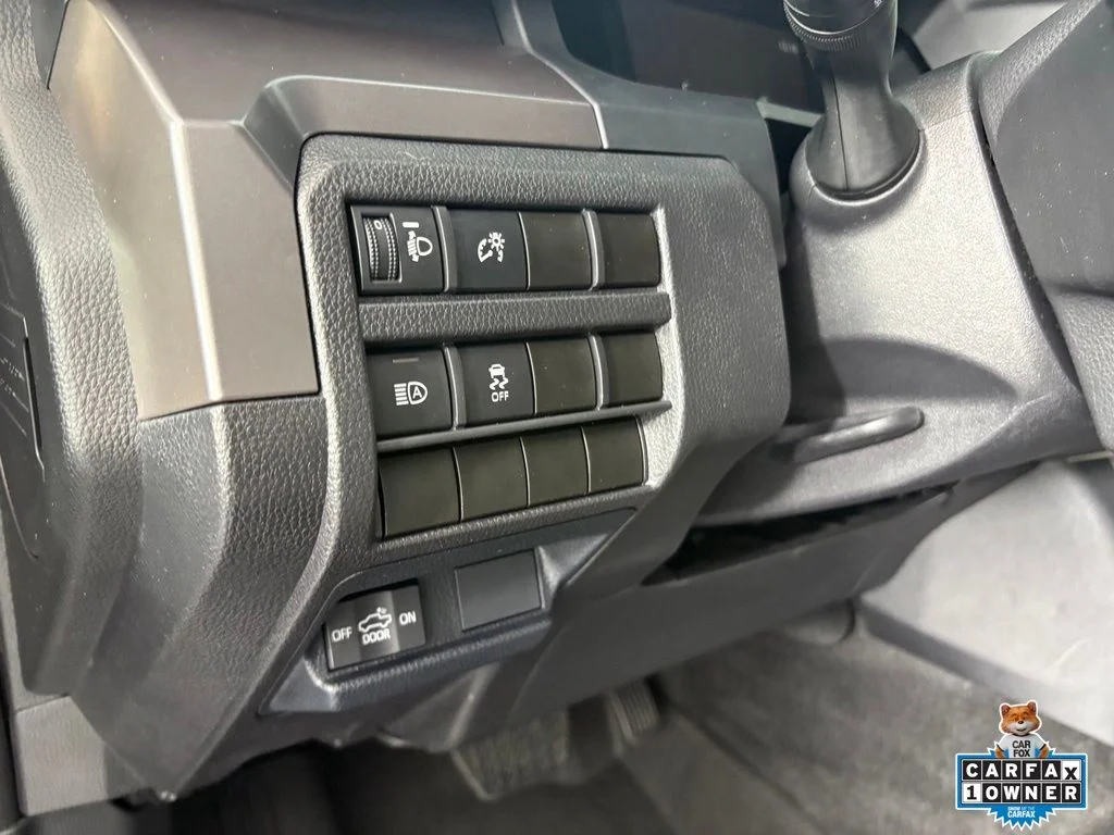 Used 2025  Toyota SR5 image 15