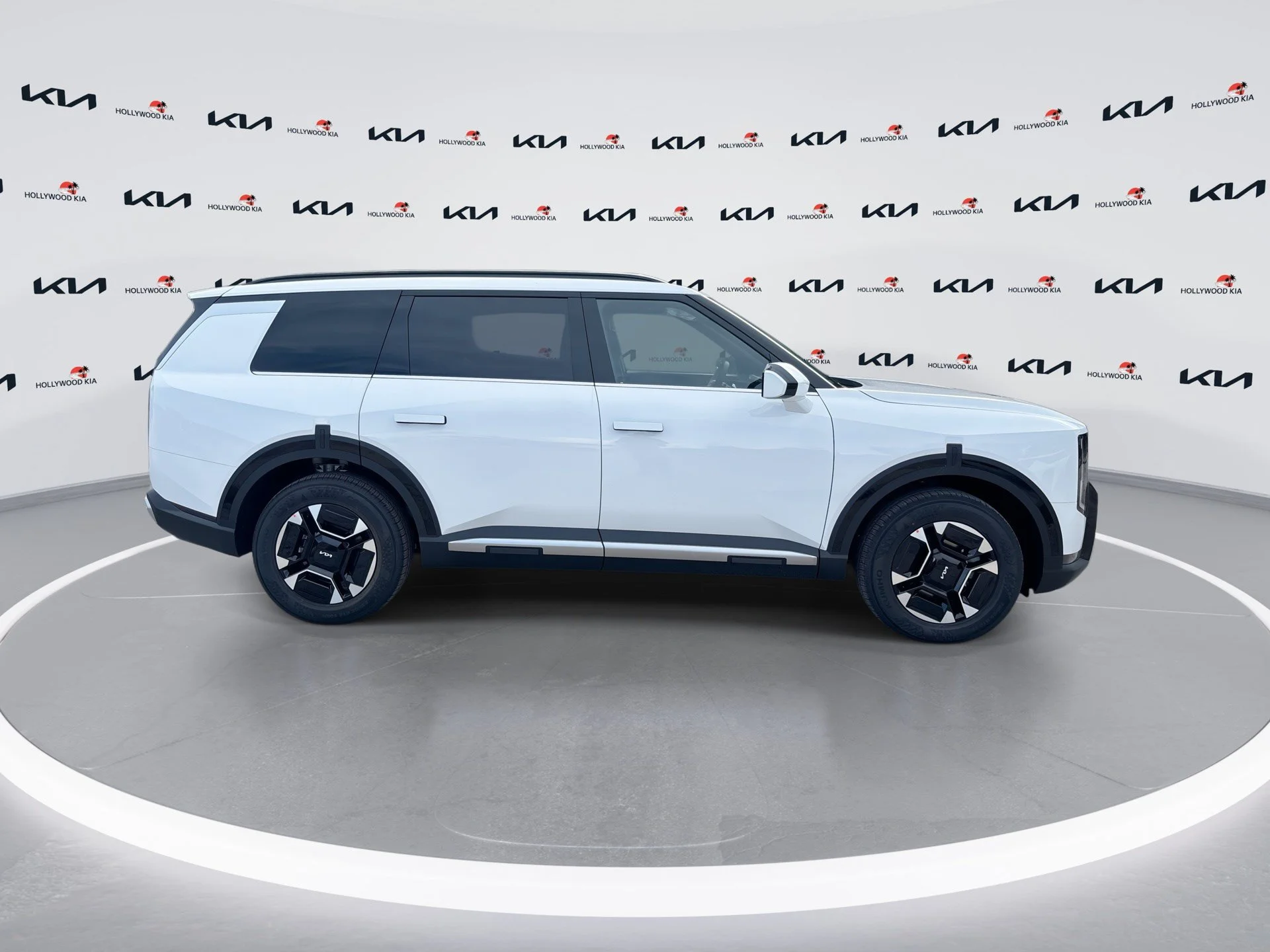 New 2027 Glacial White Pearl Kia EX image 9