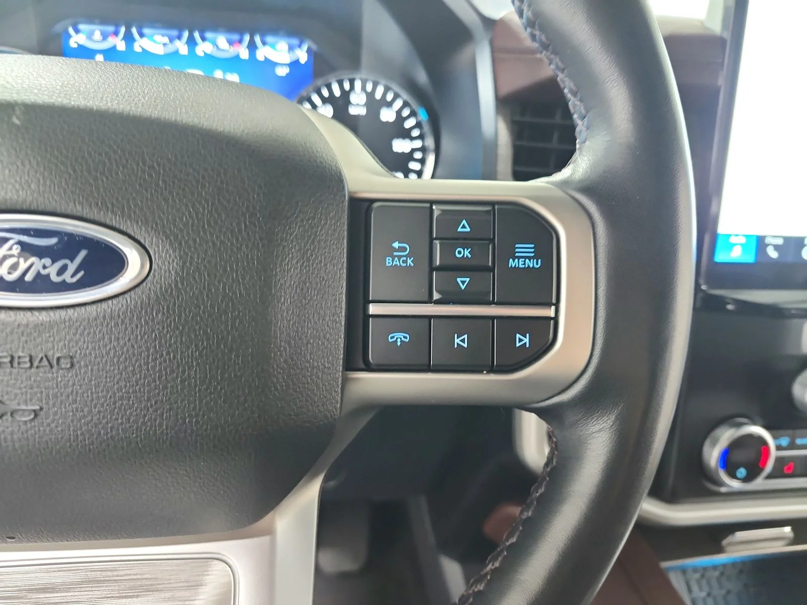 Used 2024 Oxford White Ford Limited image 22